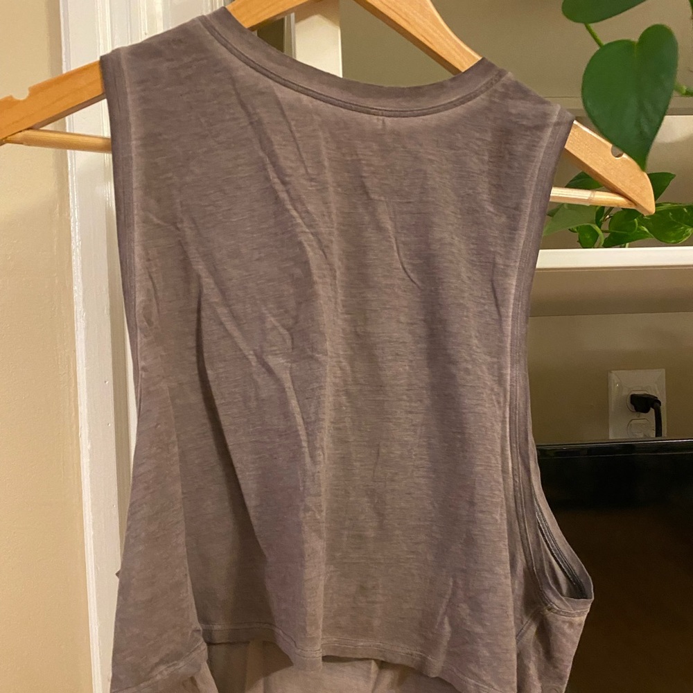 Lululemon grey crop top workout tank size 6